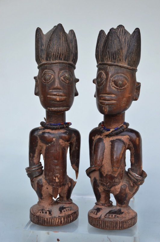 Ibeji twin figures picture from https://www.tribaltwins.com