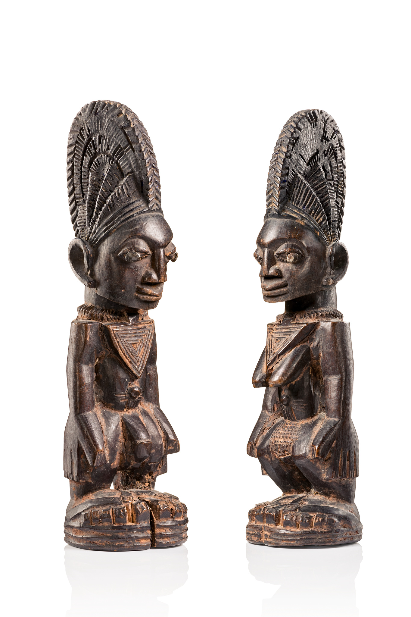 Ibeji twin figures picture from https://www.tribaltwins.com