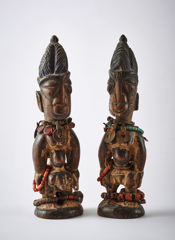 Ibeji twin figures picture from https://www.tribaltwins.com